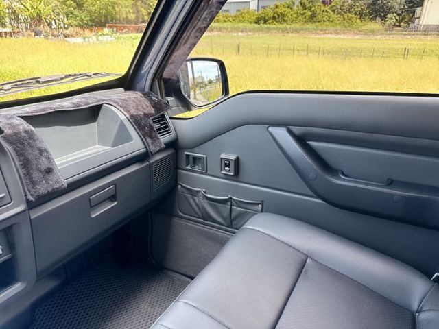 媲美新車等級~一手車~新車保固中+全程原廠保養 「自排」貨車  老闆/員工輕鬆駕馭～搭載五面掀帆布~  第12張相片