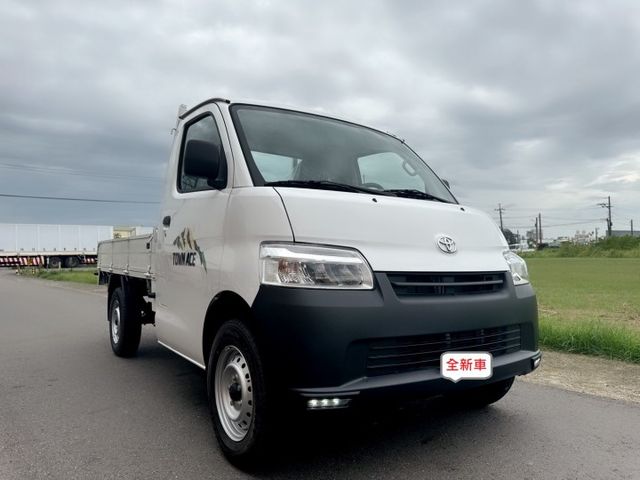 新車原廠保固中~4年12萬公里  全新車~自排框式木床車型  妥善率~運輸載貨~商車第一首選  第3張相片