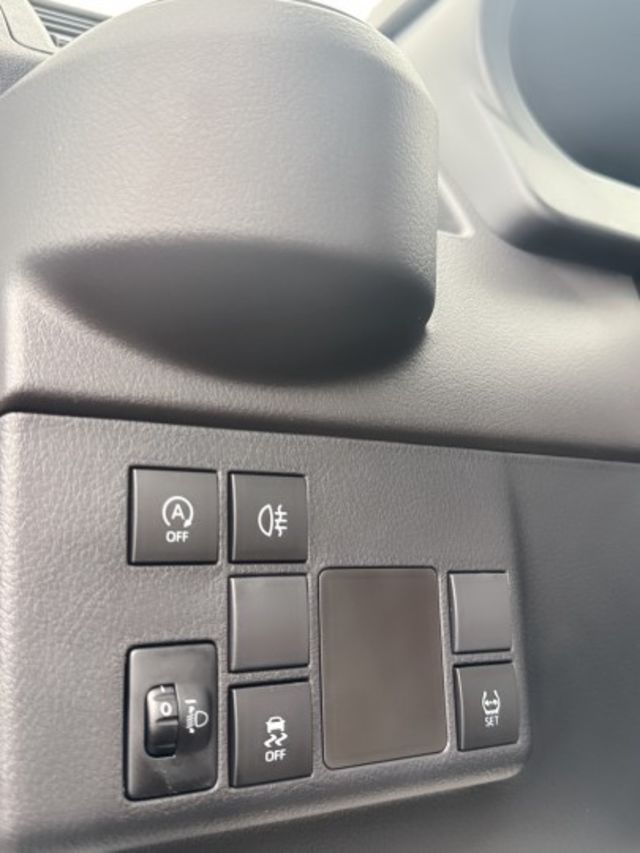 新車原廠保固中~4年12萬公里  全新車~自排框式木床車型  妥善率~運輸載貨~商車第一首選  第8張相片