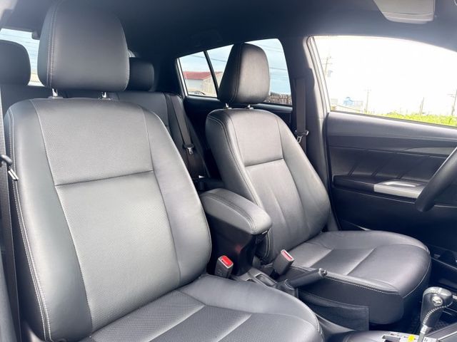 豪華型  一手車~里程保證  女用車~超低里程~年均里程2300公里  免IKEY~代步載小朋友 當買菜車/上車都好用  第12張相片