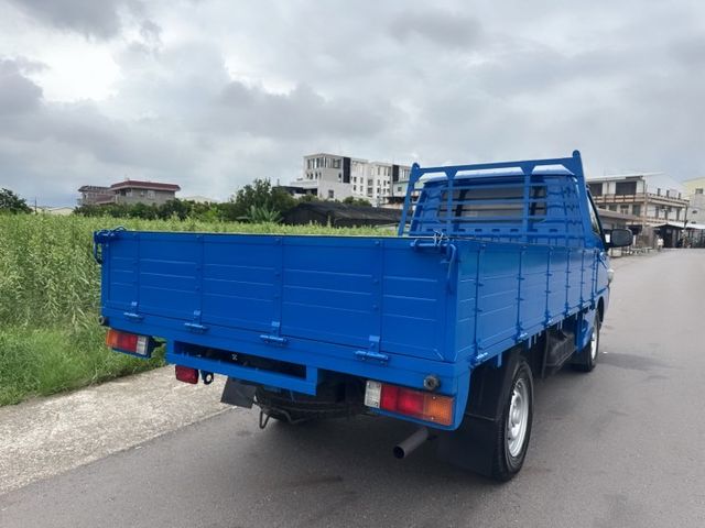 稀少寬木床車型+全車車底板  超低里程~年均里程8888公里  有力耐操好操控~載貨空間大  初創老闆or企業增購首選  第4張相片