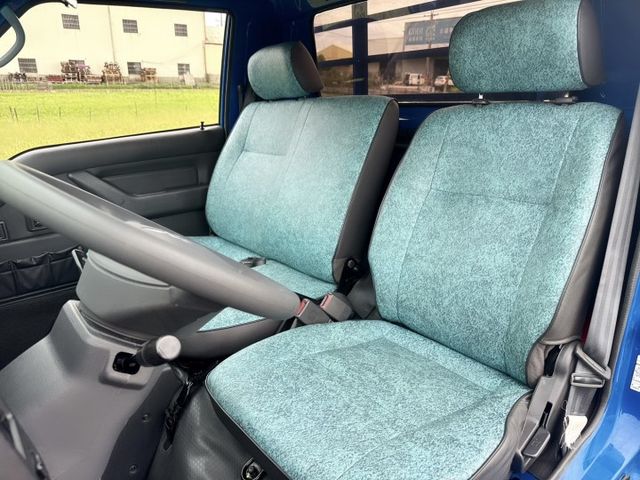 稀少寬木床車型+全車車底板  超低里程~年均里程8888公里  有力耐操好操控~載貨空間大  初創老闆or企業增購首選  第12張相片