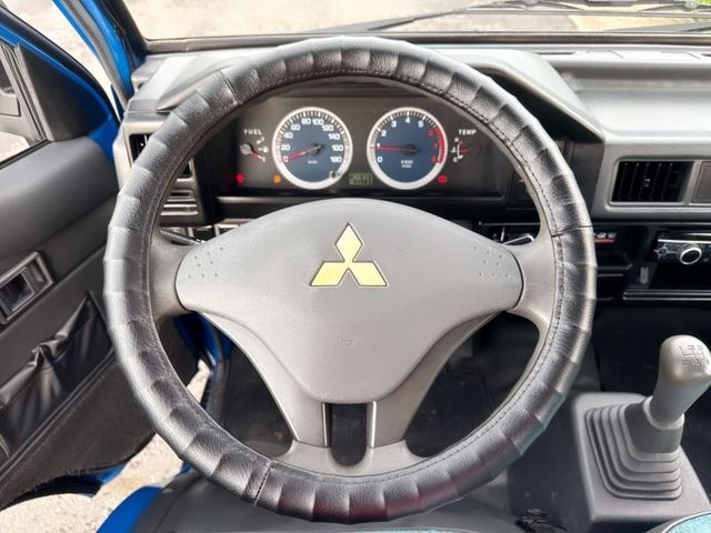 市場唯一熱賣兩噸半貨車  框式木床車型~內外車況佳  有力耐操好操控~載貨空間大  初創老闆or企業增購~商用車首選  第8張相片