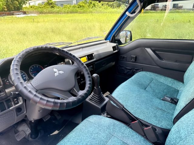 里程保證~一手車~內外車況佳  塑鋁板廂+左右開門廂式發財車  商用初創~企業增購~商用車首選  第13張相片
