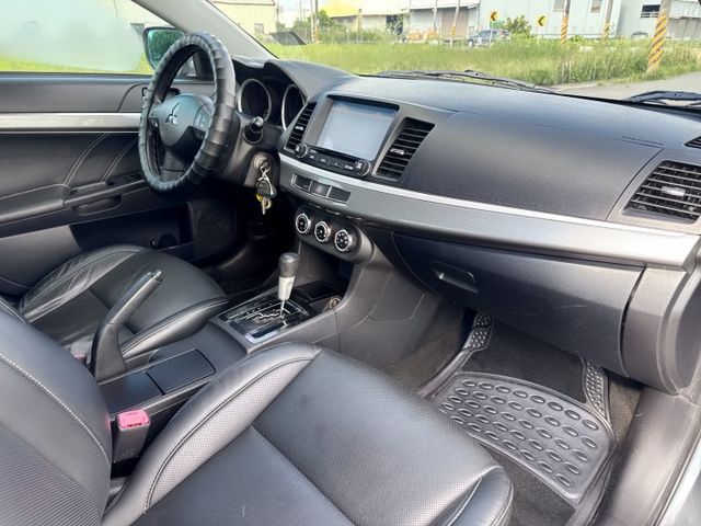 三菱傳說車款~不敗神話車型~經典型 小改款~里程保證~超大空間 零頭款開回家~內外車況佳 上下班or出遊~優質代步車首選  第15張相片