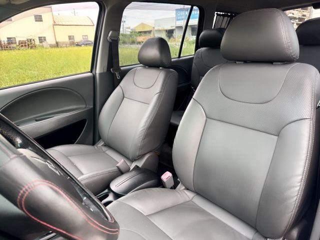 旗艦型『商旅大贏家❖跨界多功能休旅』里程保證~超大空間~影音一次俱全~旅行露營+商務用途兼具的第一商旅  第11張相片