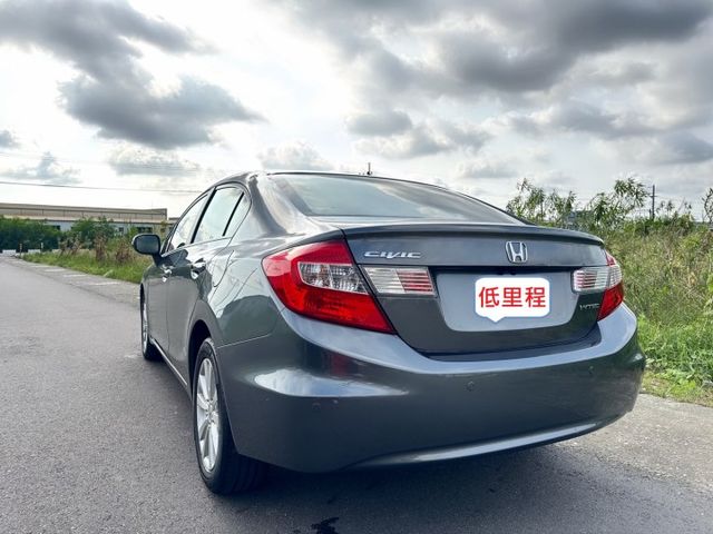 K14 VTI-S版 頂級款 動力充足 低里程~年均里程9100公里 配備齊全~影音升級 外型流線帥氣 代步通勤首選  第4張相片