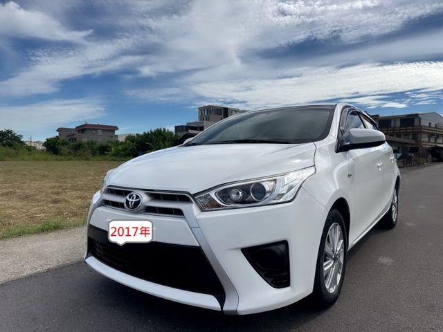 熱門掀背車款~都市停車便利 超低里程~年均里程6300公里 里程保證~省油+省稅~妥善率高 最佳代步通勤都會小車第一首選  第1張相片