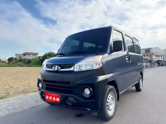 一手車~五速手排+五人座客貨車  原廠保養+原版件~盲點偵測系統  省油省稅大馬力商務用途第一首選  第2張相片