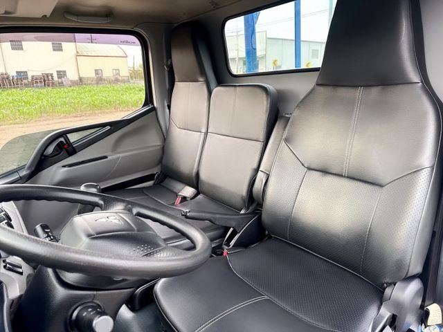 總重正5公噸！11.5尺木床  全車原版件~原廠定期保養  五噸商用車載貨運輸第一首選  第13張相片