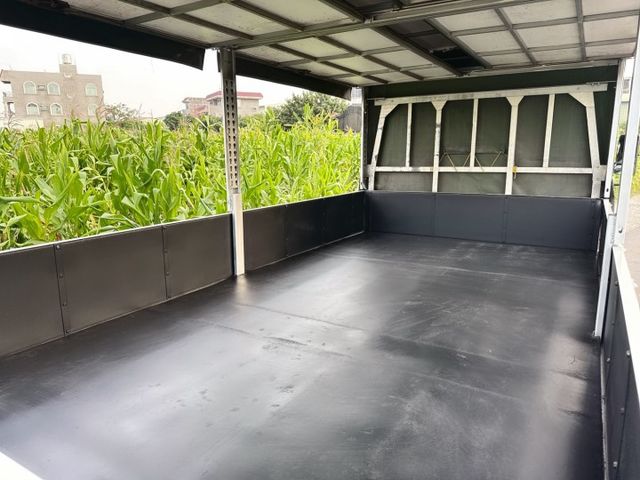 11.5呎  總重已升級5噸！免加尿素  低里程+定保完畢+五面掀帆布  初創老闆or商務運輸~第一首選  第17張相片