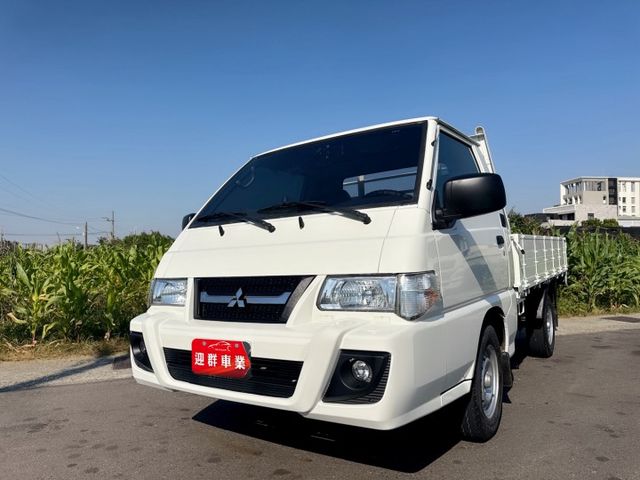 豪華版  低里程~全車原版件~一手車  框式木床+內外如新+車況佳 二噸半商車首選  第2張相片