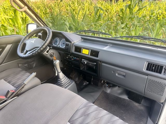 豪華版  低里程~全車原版件~一手車  框式木床+內外如新+車況佳 二噸半商車首選  第14張相片