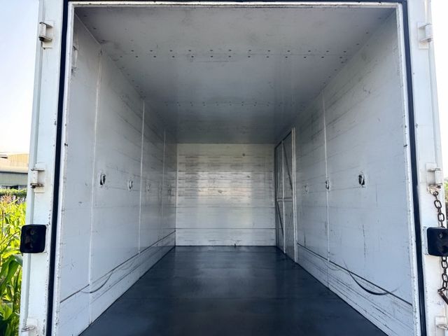 超長軸14.5尺+總重升級『5噸』搭載高頂塑鋁版廂+升降尾門  免加尿素~『自排』車型好駕馭  第17張相片