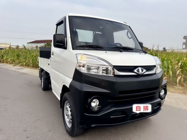 雙安全氣囊+2.5尺升降尾門『自排』好駕馭~工作開車輕鬆 框式木床,省油省稅金,輕商首選  第3張相片