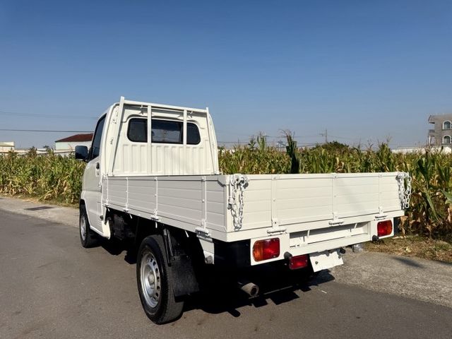 1.5L 新引擎-2WD~里程保證  原廠保養+一手車+框式木床  載貨空間大,省油省稅,輕商首選  第4張相片