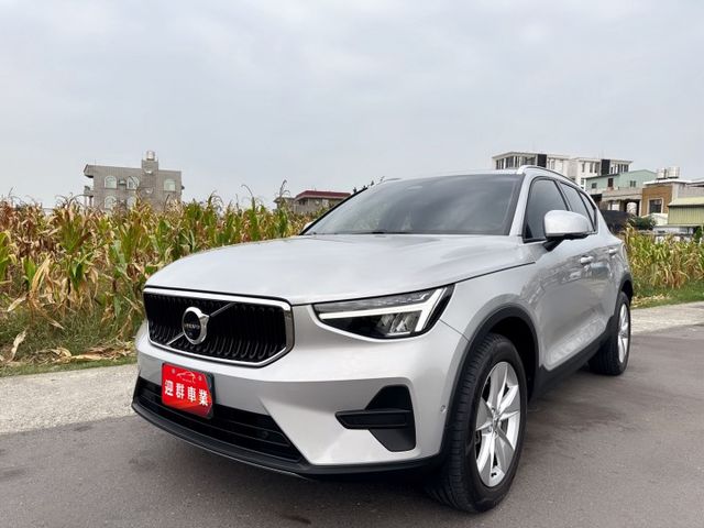 XC40 Plus B4 媲美全新車級的內外觀及車況 全車原版件 同級唯一遠端更新OTA車機 影音娛樂夥伴兼具安全及科技  第2張相片