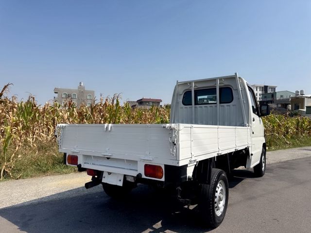 自排車款 輕鬆賺錢好駕馭 1.5L 新引擎-2WD~里程保證  一手車~框式木床~載貨空間大,省油省稅,輕商首選  第5張相片