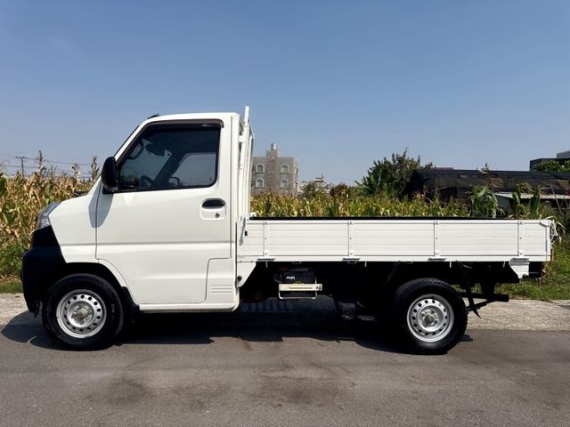 自排車款 輕鬆賺錢好駕馭 1.5L 新引擎-2WD~里程保證  一手車~框式木床~載貨空間大,省油省稅,輕商首選  第6張相片