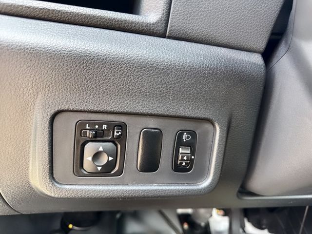 自排車款 輕鬆賺錢好駕馭 1.5L 新引擎-2WD~里程保證  一手車~框式木床~載貨空間大,省油省稅,輕商首選  第8張相片