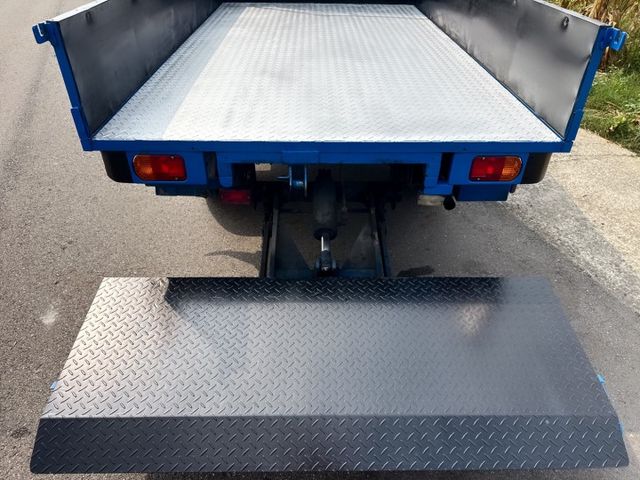 新式車款~一手車~里程保證  框式木床+升降尾門+車底花板  動力充足+載貨空間大+車況佳  第16張相片