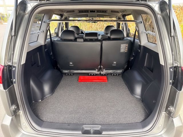 精緻型  一手車~大、寬、平的車室空間  搭載獨創SCC安全智慧防護系統『商旅大贏家❖跨界多功能休旅』  第19張相片