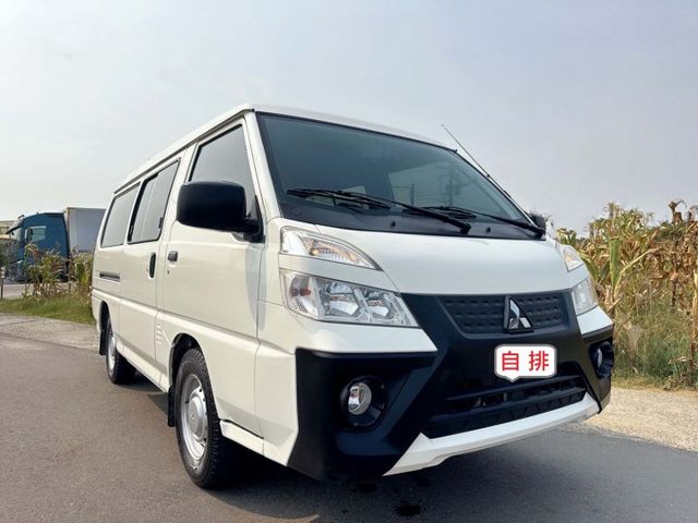 原廠保養+一手車+車內大空間  『舒適八人座❖自排輕鬆好駕馭』  盲區偵測系統~客貨兩用廂型車  第3張相片