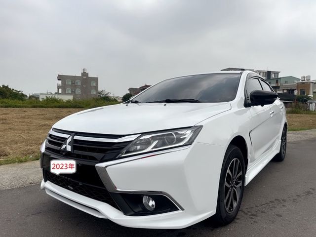 經典車款~魅力型~原廠保固中 安全+科技+動感+性能一應俱全 車身流線外型+熱血帥氣車款首選  第1張相片