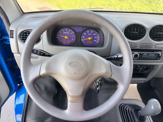 超低里程~年均里程8300公里  4尺尖型升降尾門+三面掀帆布  手排車型~載貨有力~輕商首選  第9張相片