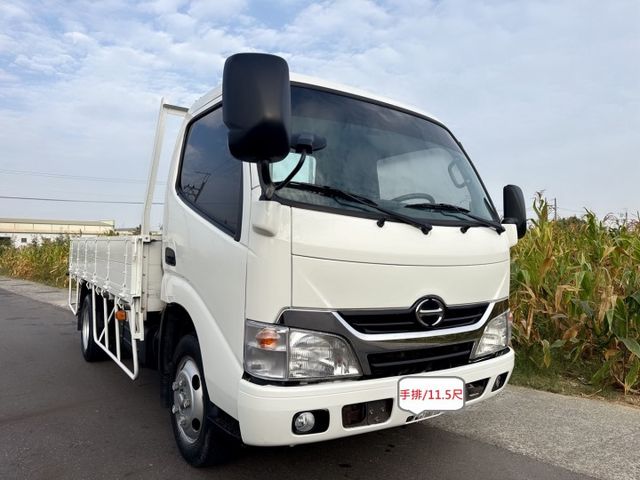 11.5尺 貨車   超大馬力~扭力極強~妥善率高  總重升級5噸~免加尿素~低里程  高車頂車型~車室空間大~車況佳  第3張相片