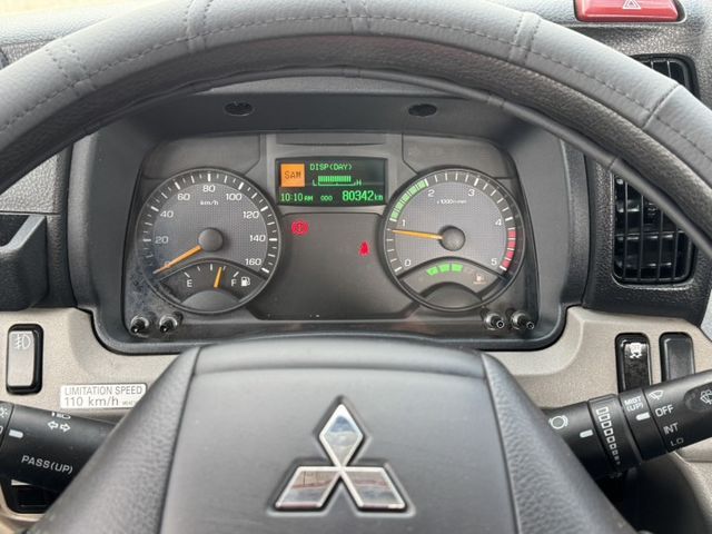 14尺 貨車 載重正5噸+框式木床車型 超低里程+4尺尖形升降尾門 四錄環景鏡頭~全車包覆花板 工作賺錢好幫手  第8張相片