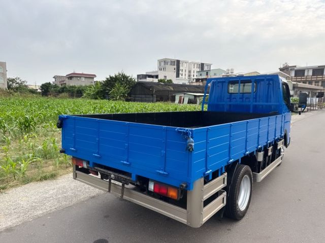 總重正5公噸！11.5尺木床  全車原版件~原廠定期保養  五噸商用車載貨運輸第一首選  第8張相片