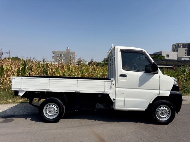自排車款 輕鬆賺錢好駕馭 1.5L 新引擎-2WD~里程保證  一手車~框式木床~載貨空間大,省油省稅,輕商首選  第7張相片