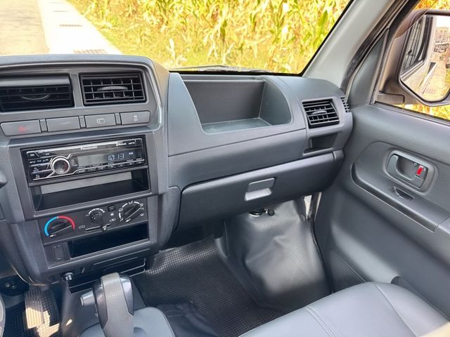 自排車款 輕鬆賺錢好駕馭 1.5L 新引擎-2WD~里程保證  一手車~框式木床~載貨空間大,省油省稅,輕商首選  第11張相片