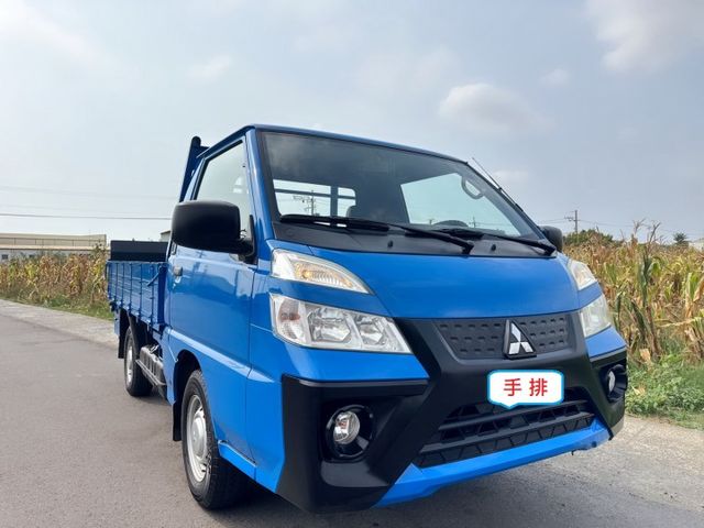 新式車款~一手車~里程保證  框式木床+升降尾門+車底花板  動力充足+載貨空間大+車況佳  第3張相片