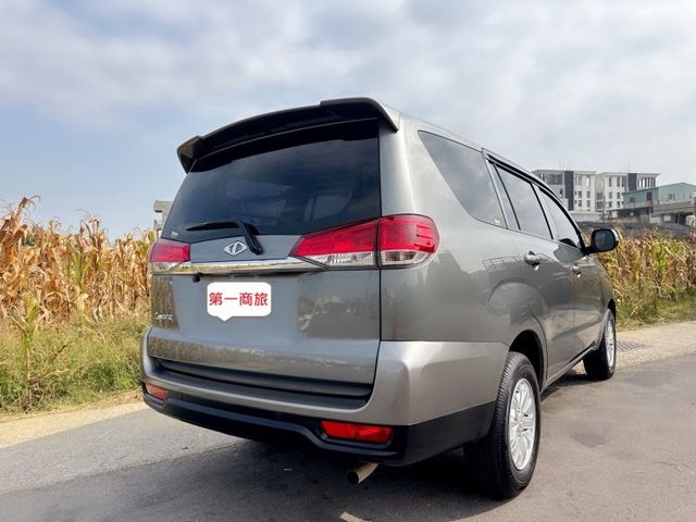 精緻型  一手車~大、寬、平的車室空間  搭載獨創SCC安全智慧防護系統『商旅大贏家❖跨界多功能休旅』  第5張相片