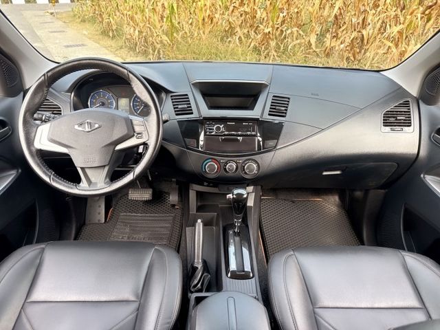 精緻型  一手車~大、寬、平的車室空間  搭載獨創SCC安全智慧防護系統『商旅大贏家❖跨界多功能休旅』  第6張相片