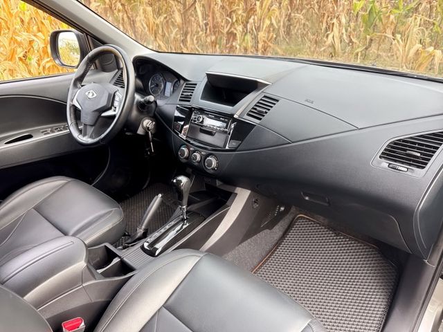 精緻型  一手車~大、寬、平的車室空間  搭載獨創SCC安全智慧防護系統『商旅大贏家❖跨界多功能休旅』  第16張相片