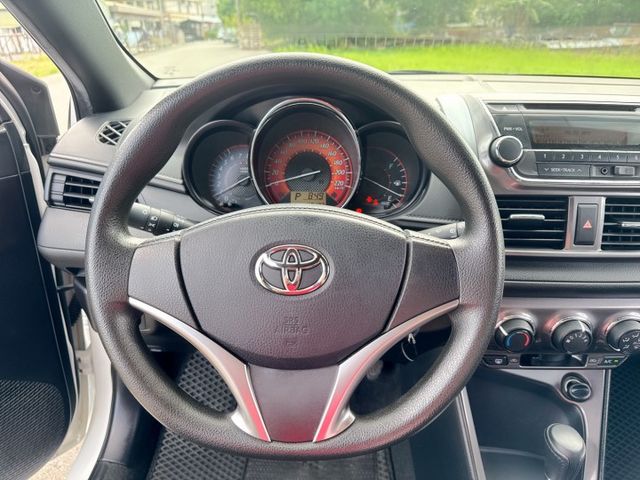 熱門掀背車款~都市停車便利 超低里程~年均里程6300公里 里程保證~省油+省稅~妥善率高 最佳代步通勤都會小車第一首選  第9張相片