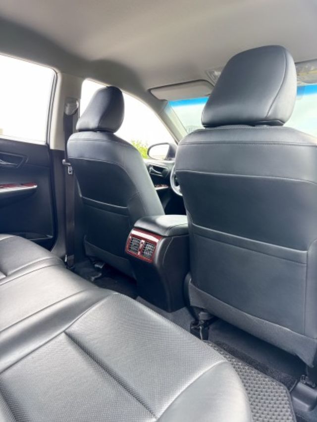 低里程~高妥善率~全車原版件~經典車型~車室大空間~代步商務通勤低調奢華房車首選  第16張相片