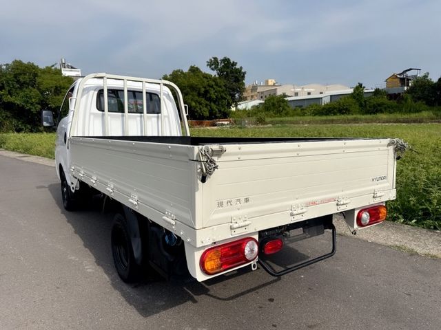 框式木床車型 長軸貨台長10.3尺  柴油高扭力+耐用耐操+載貨大空間  總重3.25公噸 低里程+環景四錄系統  第4張相片