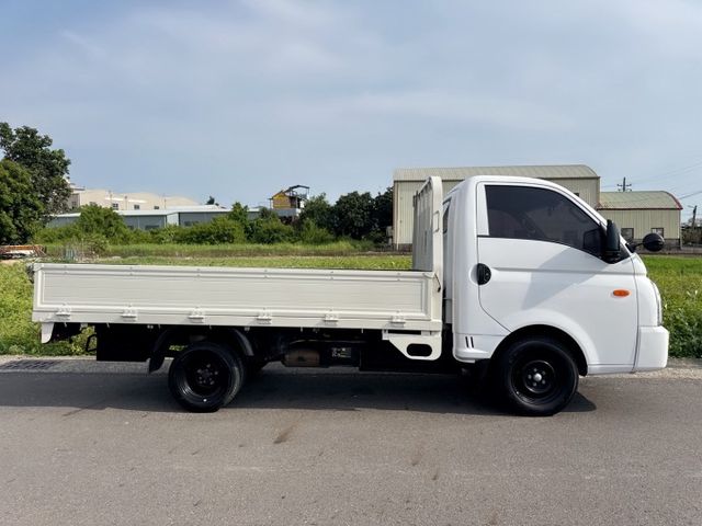 框式木床車型 長軸貨台長10.3尺  柴油高扭力+耐用耐操+載貨大空間  總重3.25公噸 低里程+環景四錄系統  第7張相片