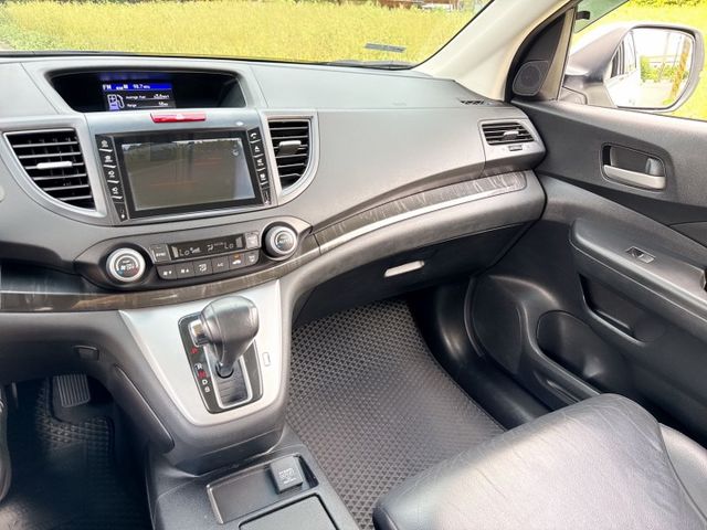 VTI-S版 原版件+360環景系統+數位電視 車室空間大+配備齊全+妥善率高 車況極佳~最熱銷SUV運動休旅車  第9張相片