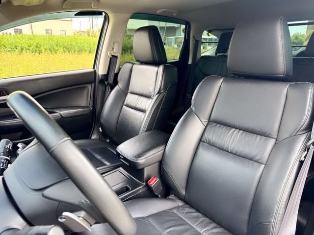 VTI-S版 原版件+360環景系統+數位電視 車室空間大+配備齊全+妥善率高 車況極佳~最熱銷SUV運動休旅車  第12張相片