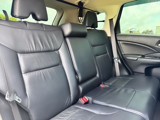 VTI-S版 原版件+360環景系統+數位電視 車室空間大+配備齊全+妥善率高 車況極佳~最熱銷SUV運動休旅車  第18張相片