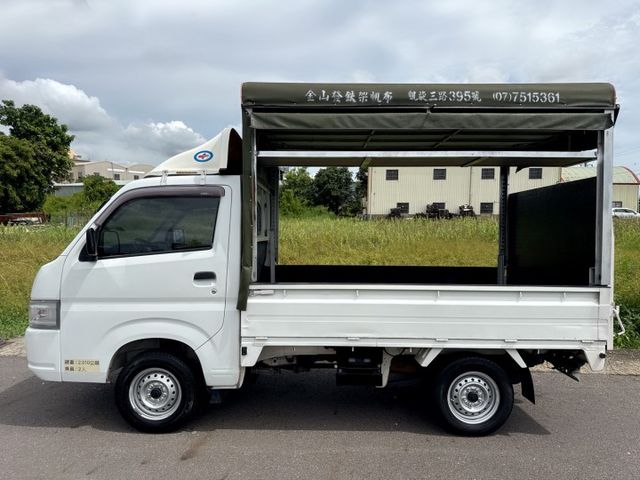 加高三面掀帆布+120cm升降尾門  同級貨車最小迴轉半徑~靈活操控  耐載~耐用~耐操~貨斗載貨空間大  第6張相片