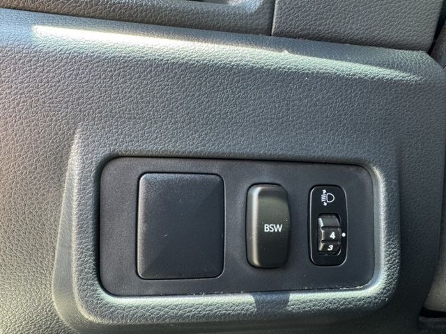 自排車型+一手車+五人座 盲區偵測+定速巡航+雙安氣囊 省油省稅金 後廂車室大空間 廂型車首選車款  第7張相片
