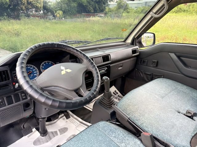 寬木床車型+低里程+錏花板 有力+耐操+好保養 載貨空間大 二噸半貨車優質首選  第13張相片