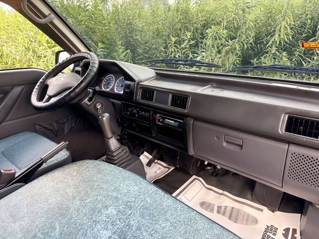 寬木床車型+低里程+錏花板 有力+耐操+好保養 載貨空間大 二噸半貨車優質首選  第15張相片