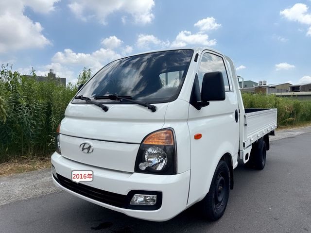 超低里程~年均里程約8600公里  總重3.25公噸 框式木床車型 長軸貨床長10.3尺  柴油大馬力高扭力  第1張相片